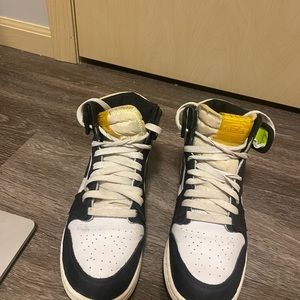Jordan 1 High Volt Gold in Yellow : Youth 6.5